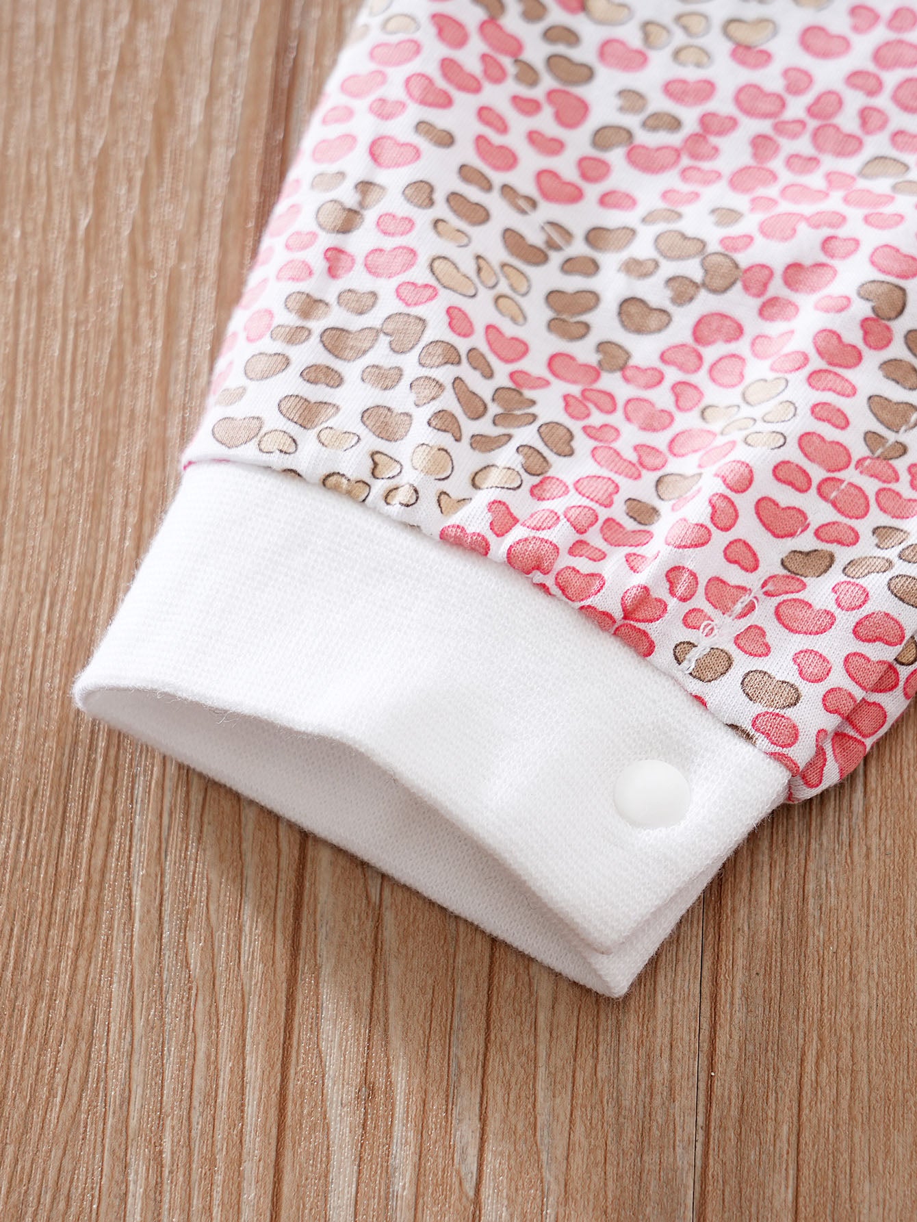 Infant Girls White Graphic Printed Pure Cotton Rompers