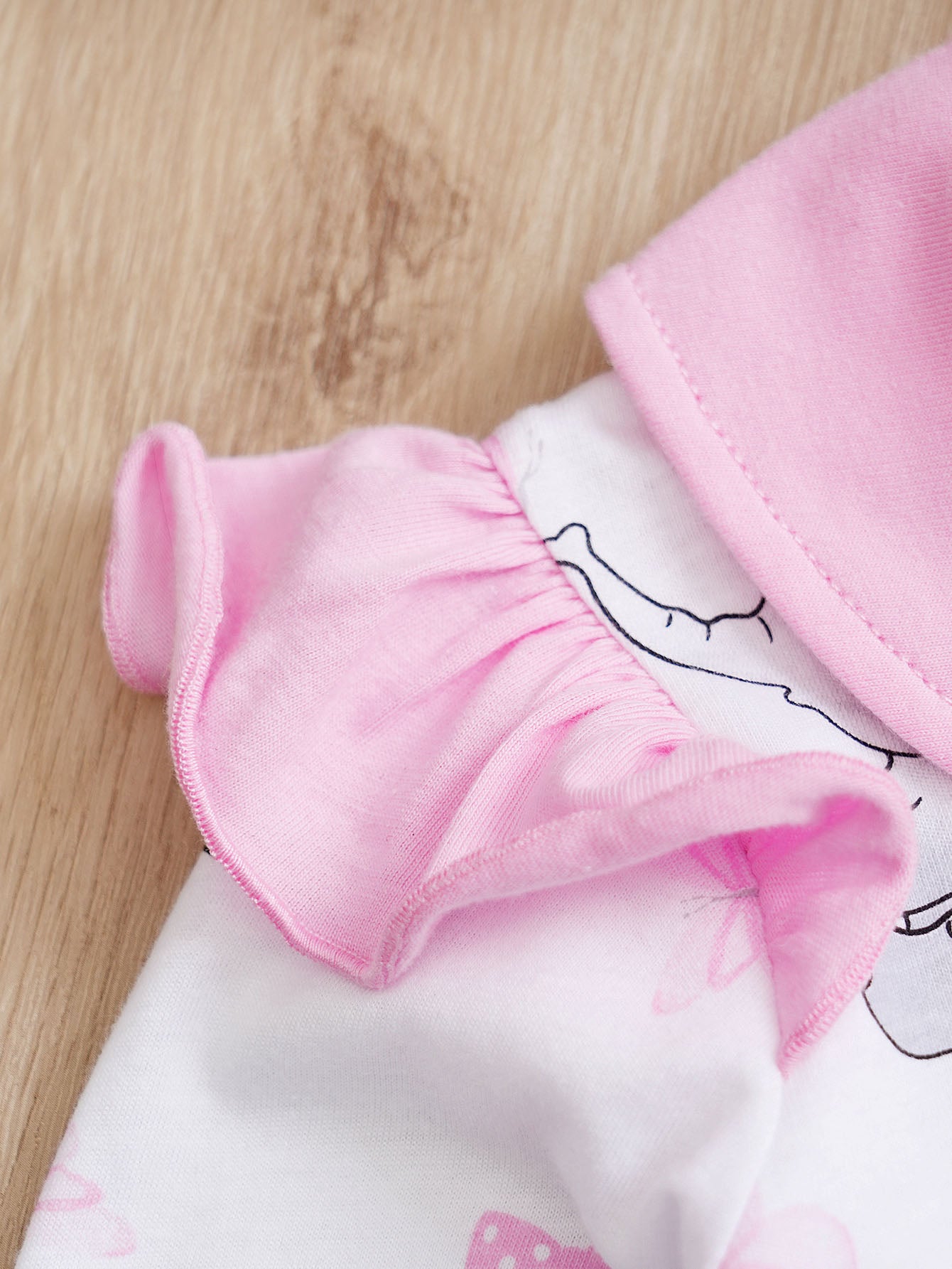 Infant Girls Pink Printed Peter Pan Collar Ruffled Cotton Rompers