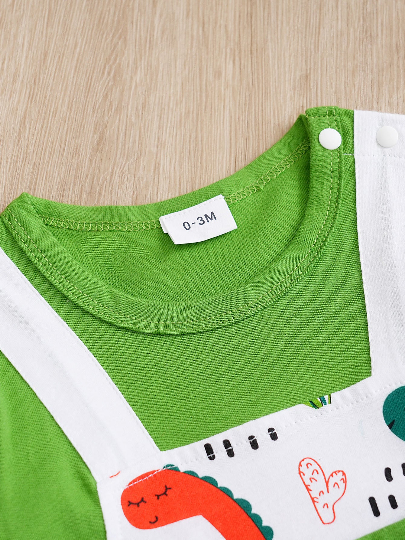 Infants Green Conversational Printed Pure Cotton Rompers