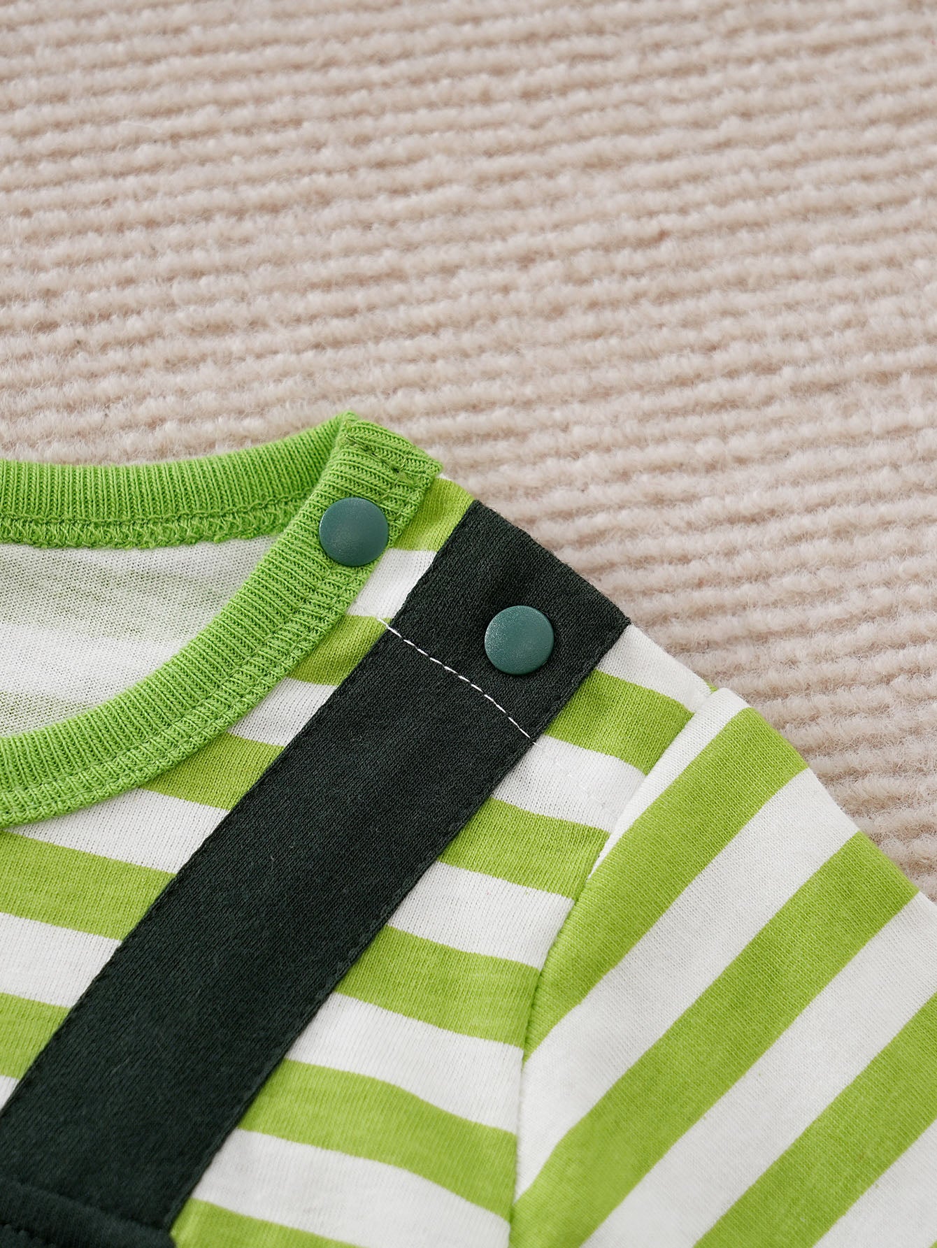 Infants Green Printed Pure Cotton Rompers