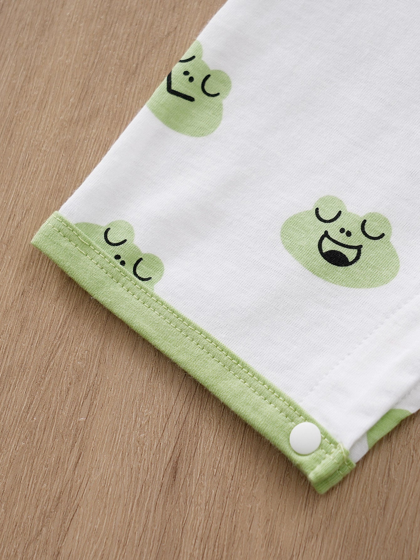 Infant Boys White Graphic Printed Pure Cotton Rompers