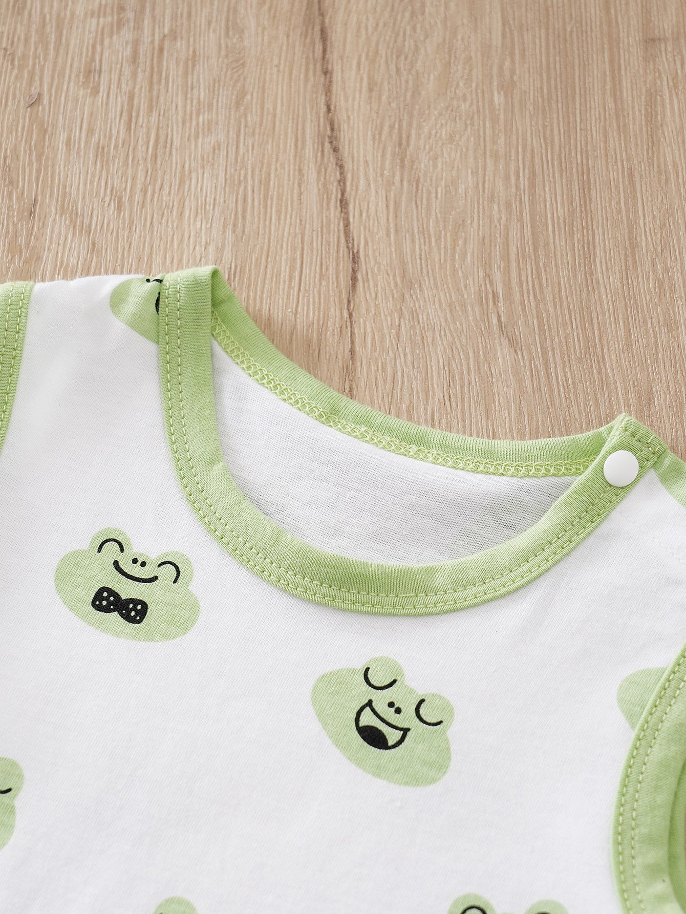 Infant Boys White Graphic Printed Pure Cotton Rompers