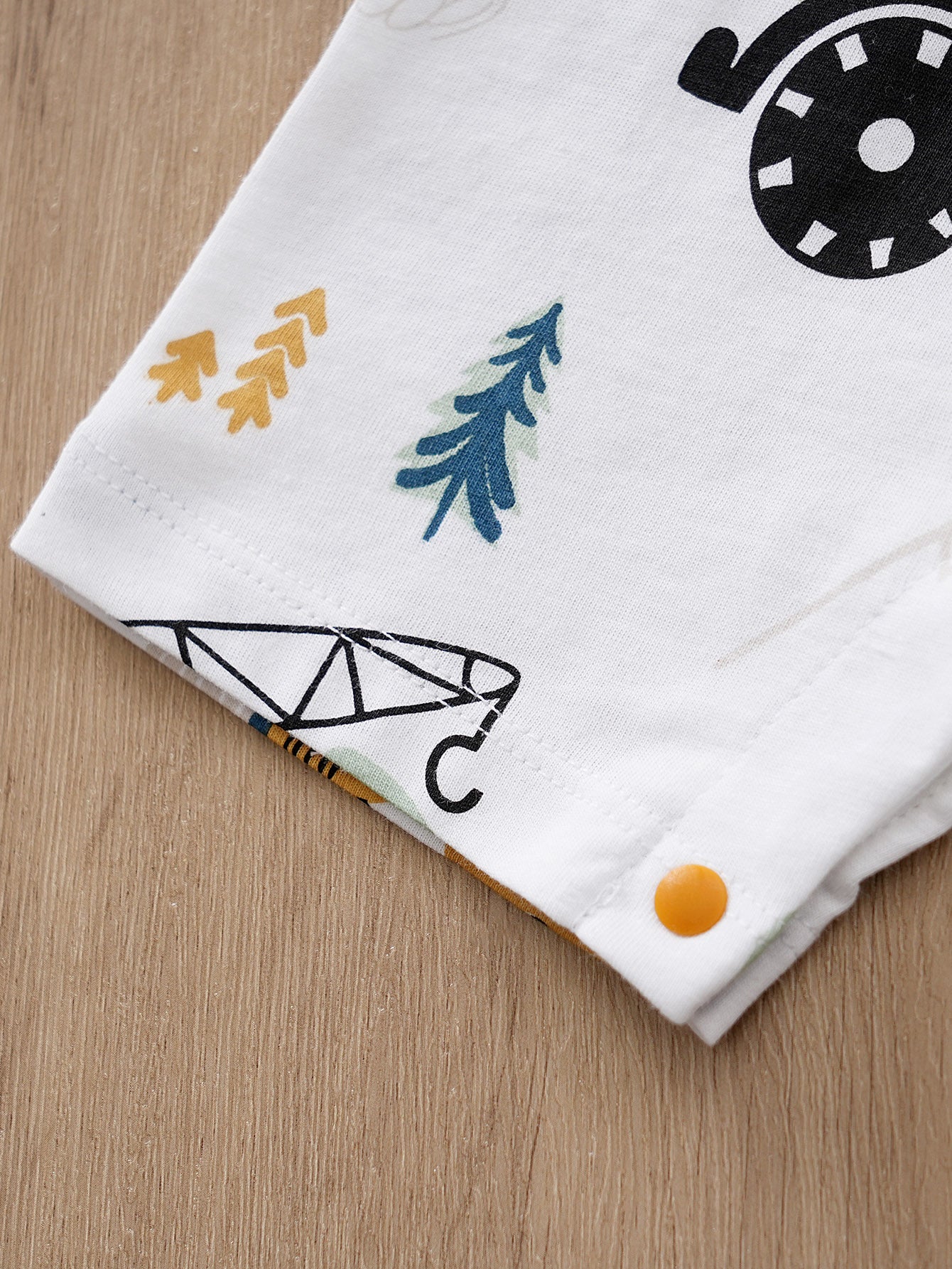 Infant Boys White Graphic Printed Cotton Rompers
