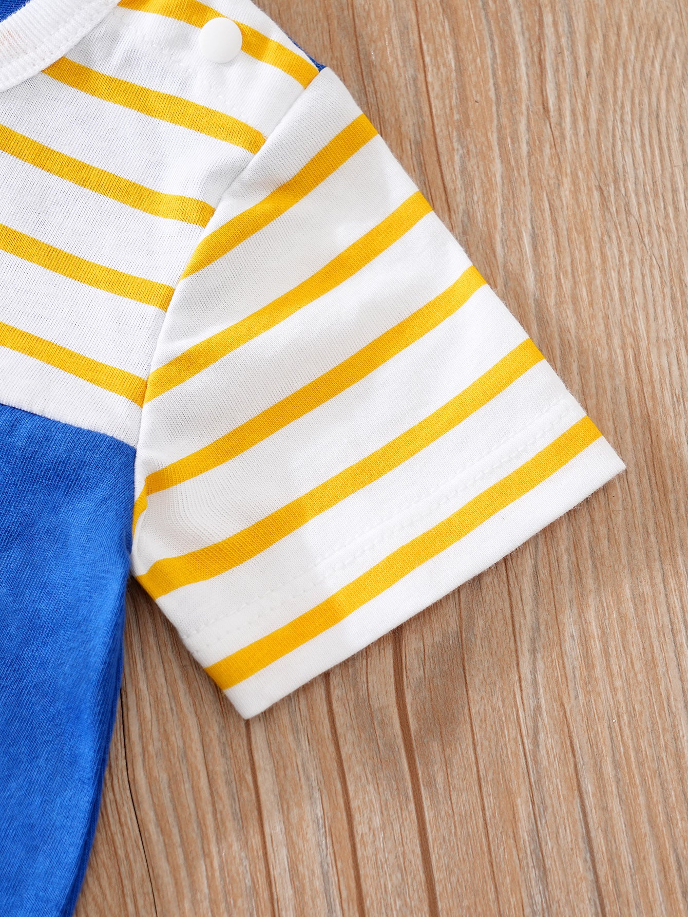 Infant Boys Blue & Yellow Graphic Printed Round Neck Cotton Rompers