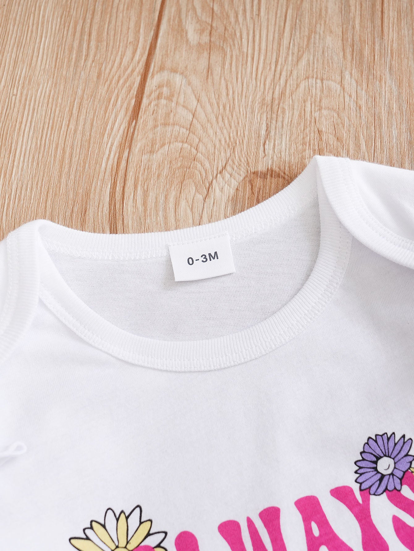 Girls White & Pink Typography Printed Ruffled Pure Cotton Leotard & Capris