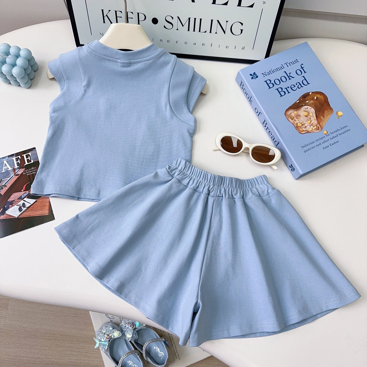 Girls Printed Short Sleeves T-shirt With Shorts