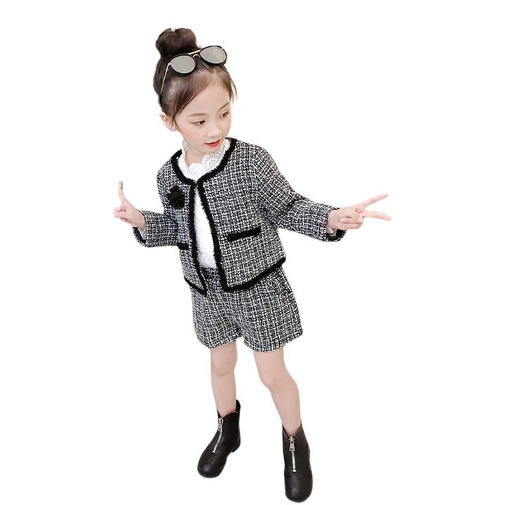 Girls Self Design Round Neck Top With Shorts With Waistcoat