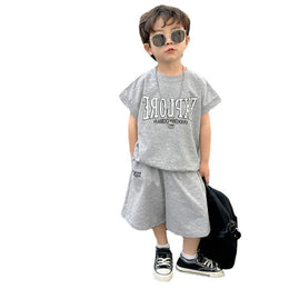 Boys Printed T-shirt With Shorts