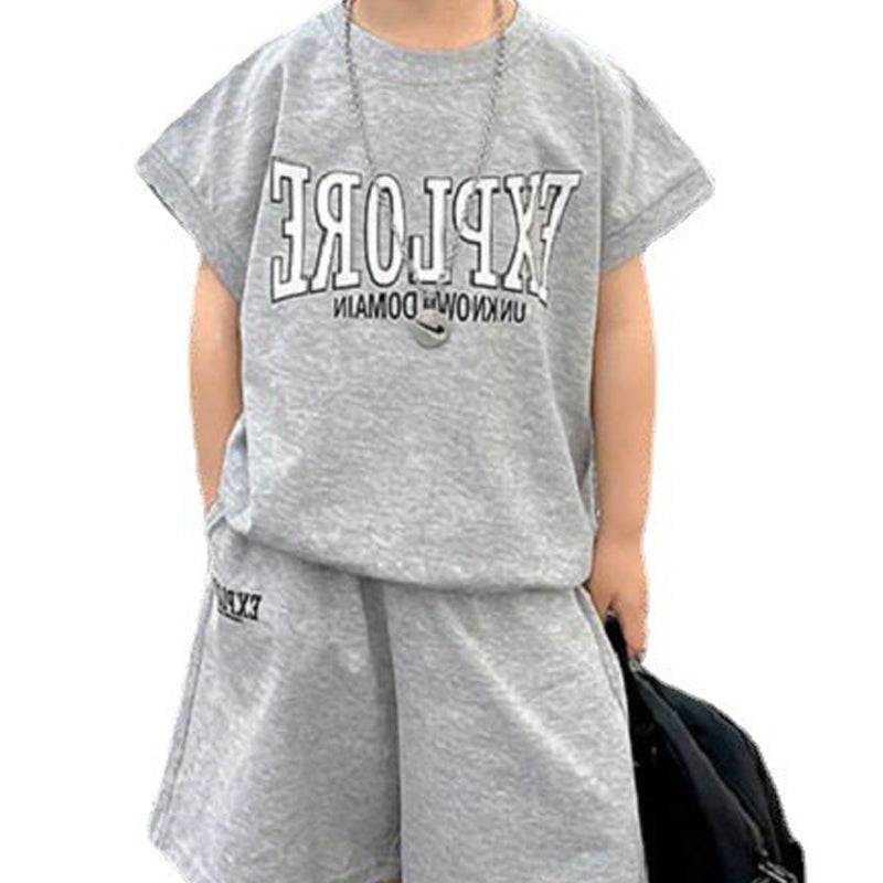 Boys Printed T-shirt With Shorts