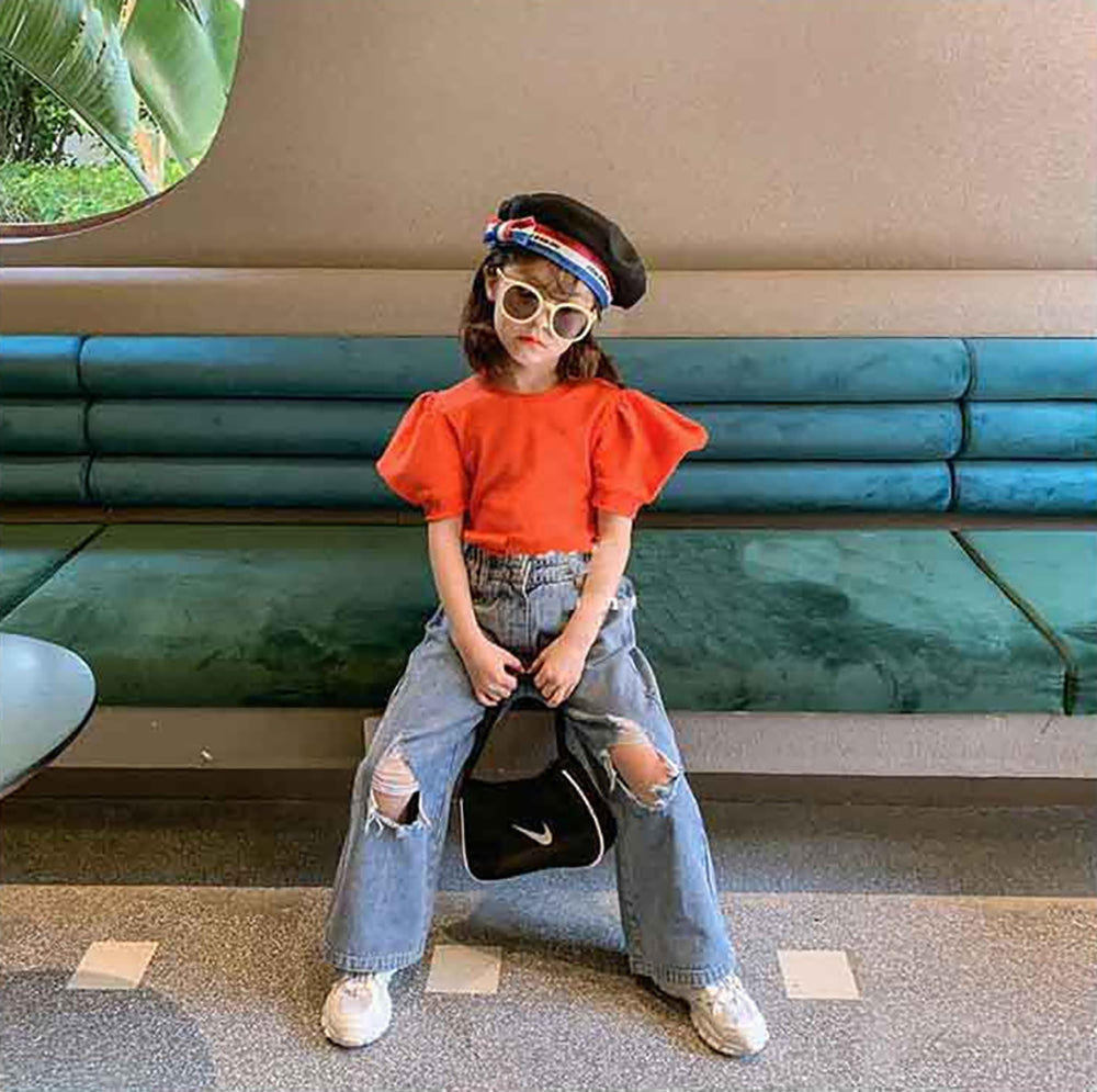 Girls Relaxed Fit Slash Knee Light Fade Jeans