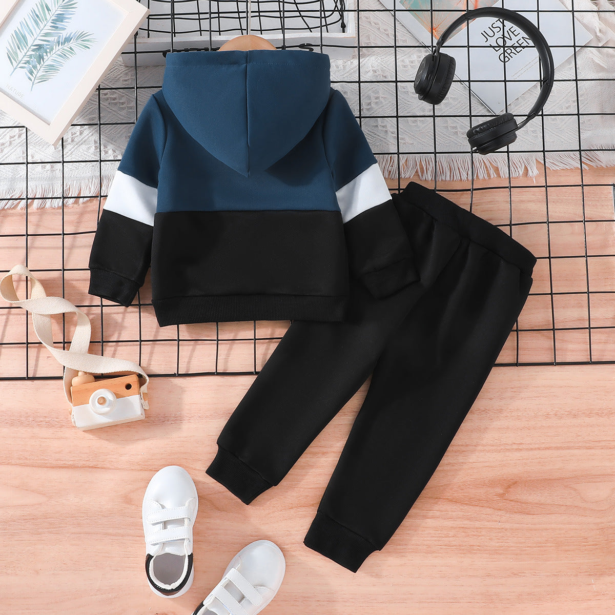 Boys Blue Colourblocked Hooded Sweatshirt With Joggers