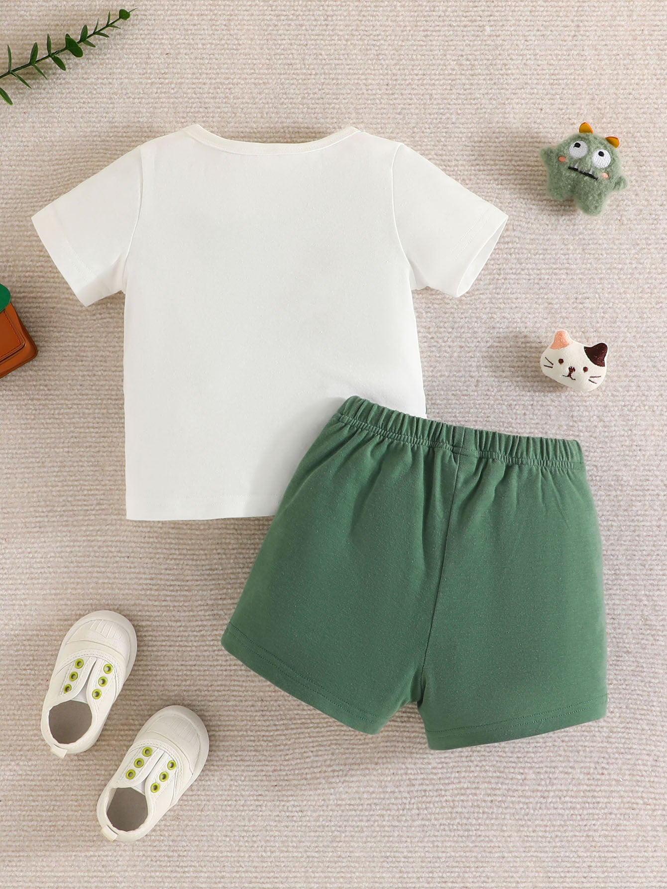 White Boys Colourblocked T-shirt with Shorts