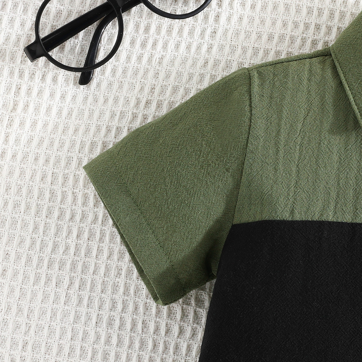 Boys Colourblocked Shirt With Shorts