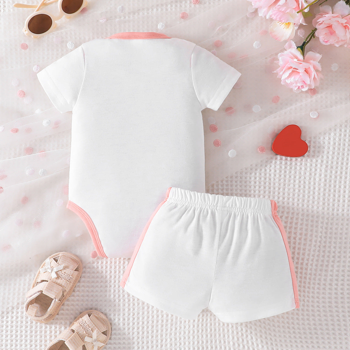 Girls Printed Round Neck T-shirt With Shorts