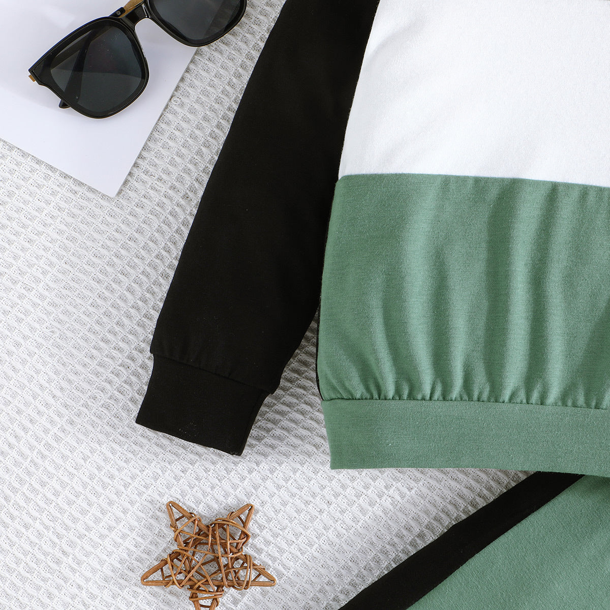 Green Boys Colourblocked Sweatshirt with Pyjamas