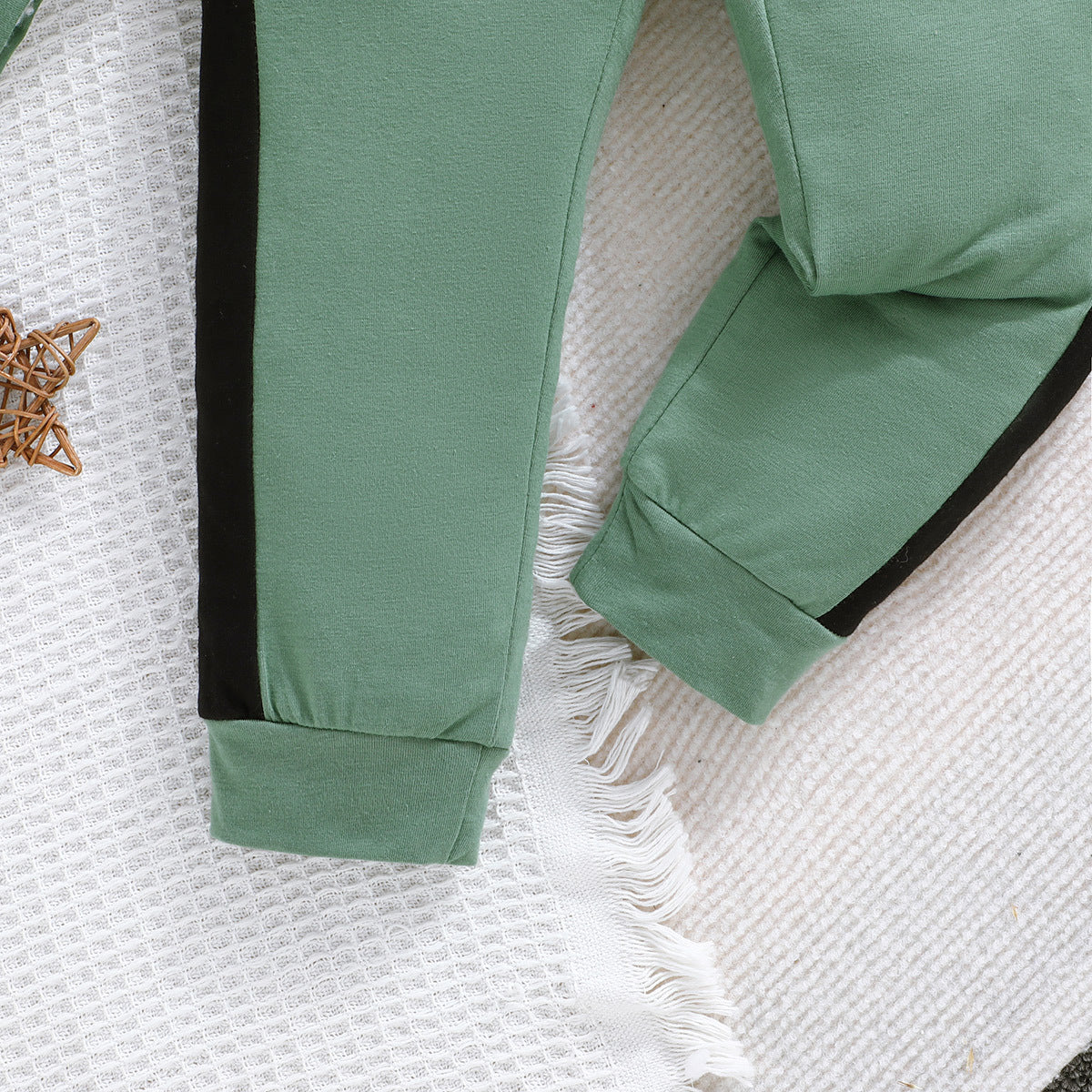 Green Boys Colourblocked Sweatshirt with Pyjamas