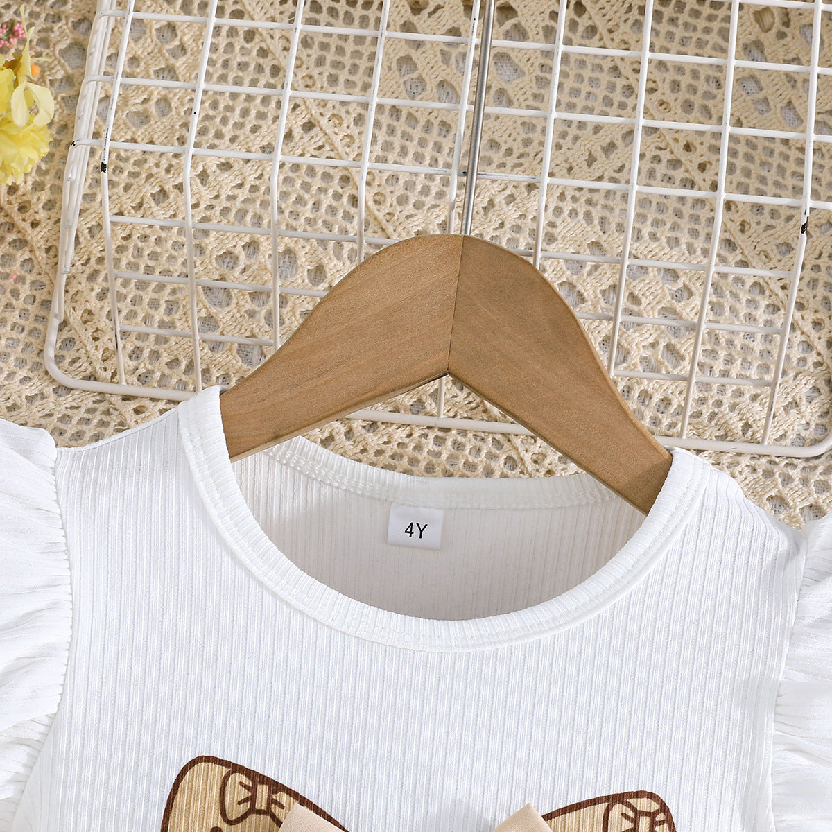 Girls Graphic Printed Round Neck Top With Skirt