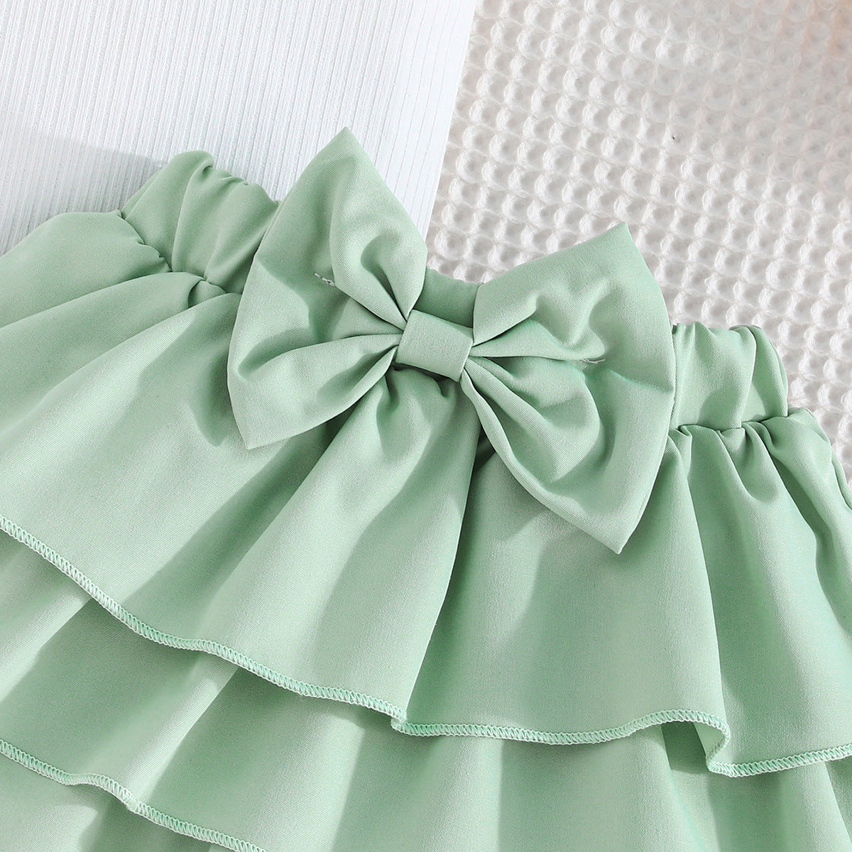 Girls Embellished Sleeveless Top With Skirt