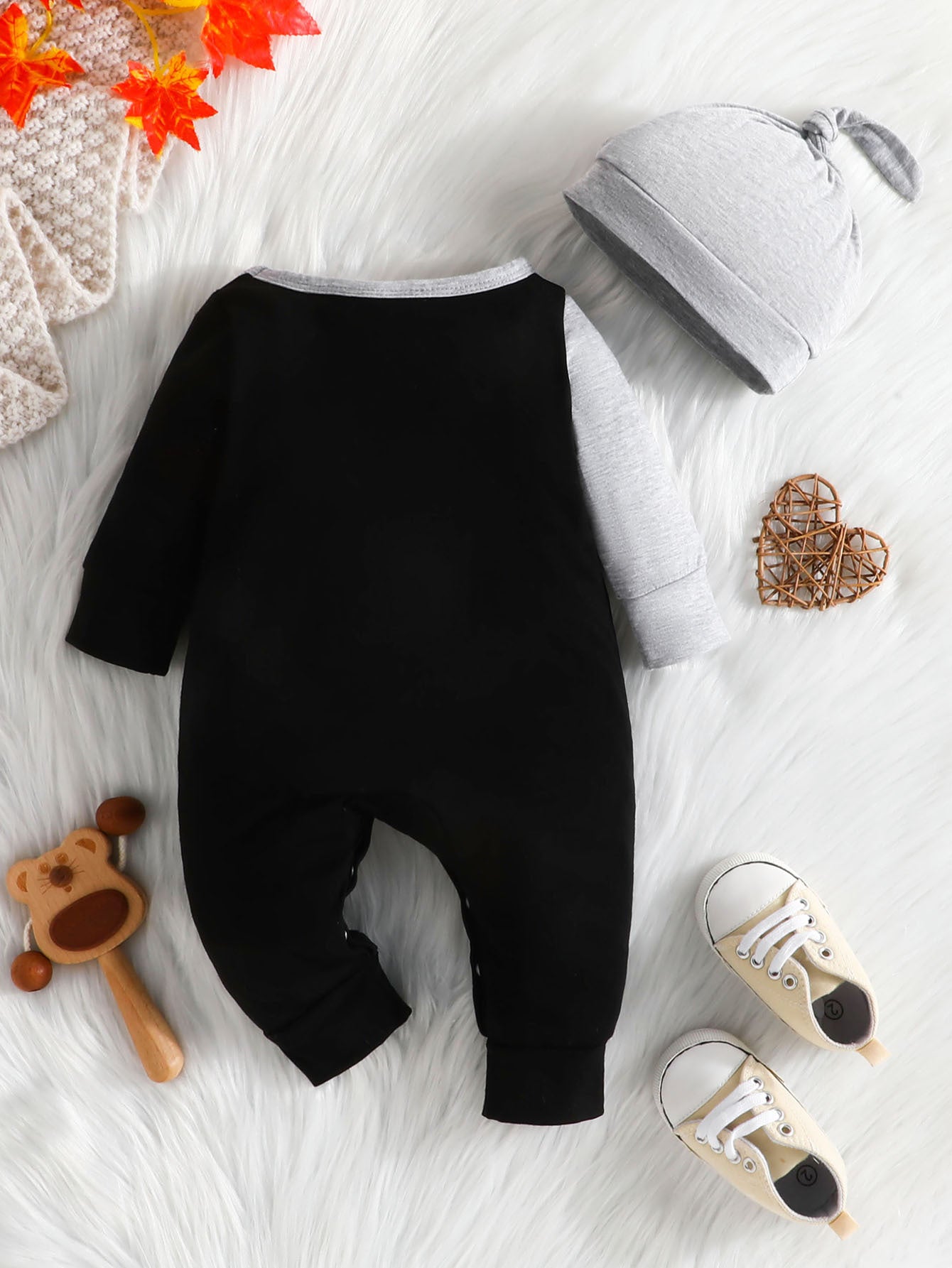 Infants  Grey & Black Printed Rompers