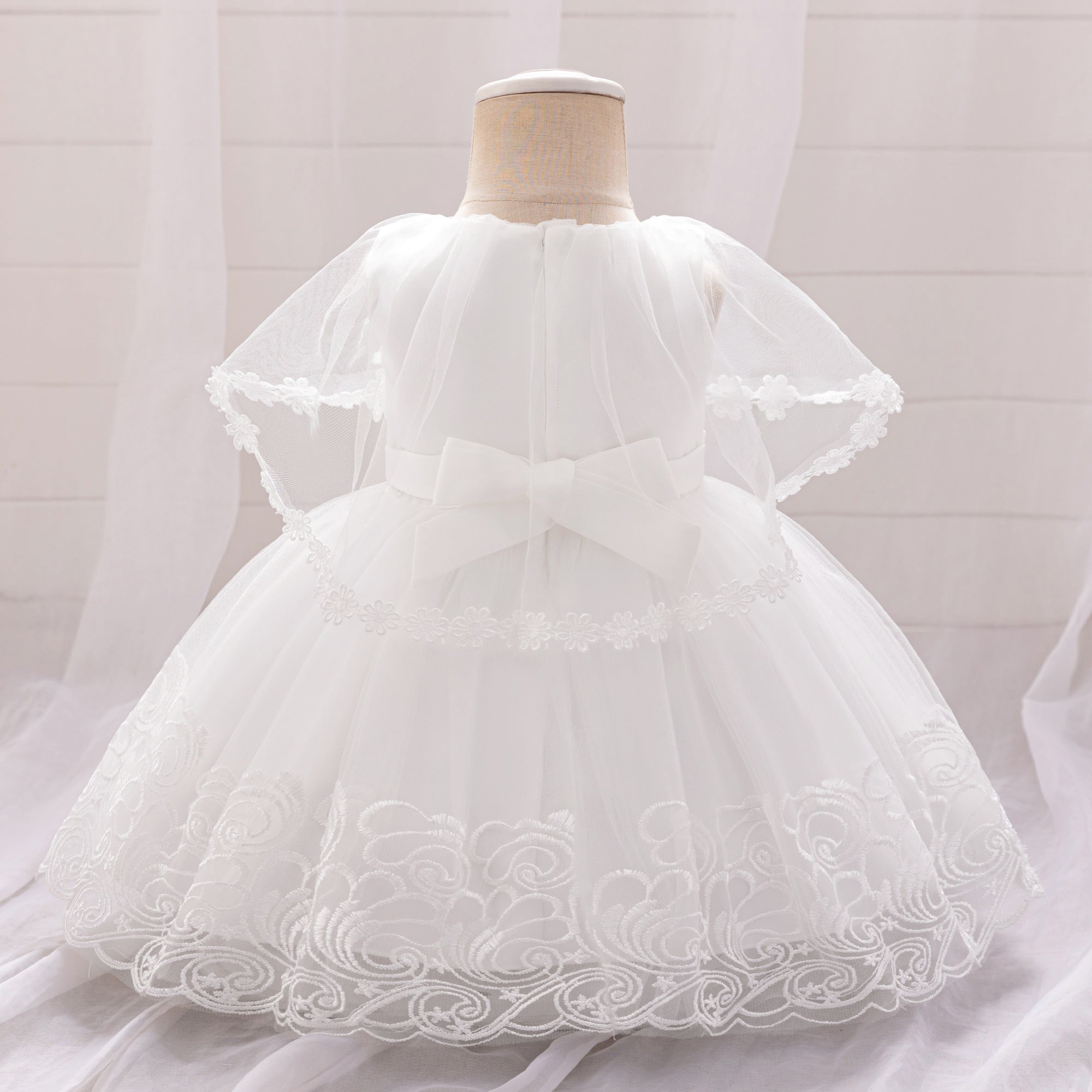 Flared Sleeve Applique Net Balloon Mini Dress