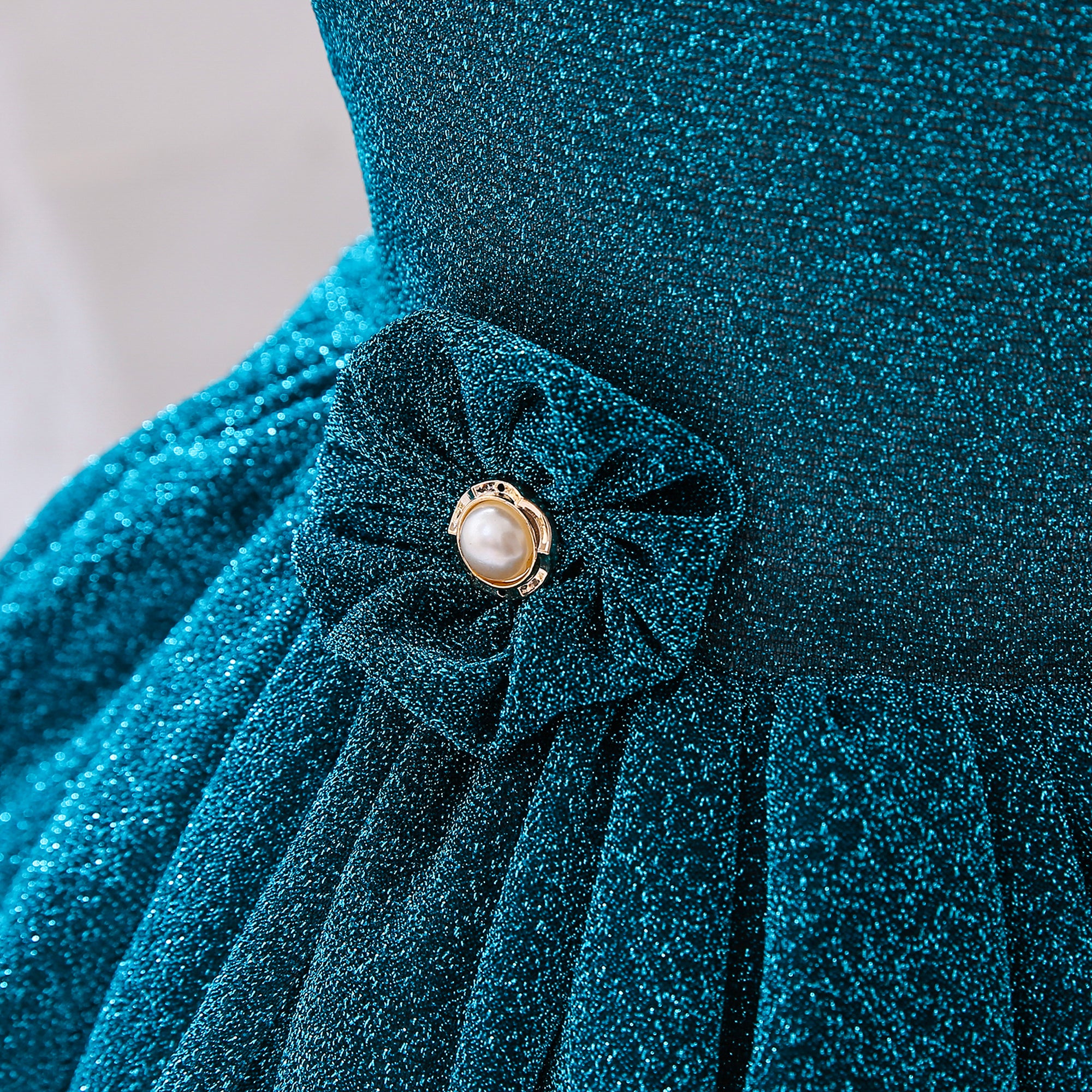 Girls Green Self Design Round Neck Bow Fit & Flare Dress