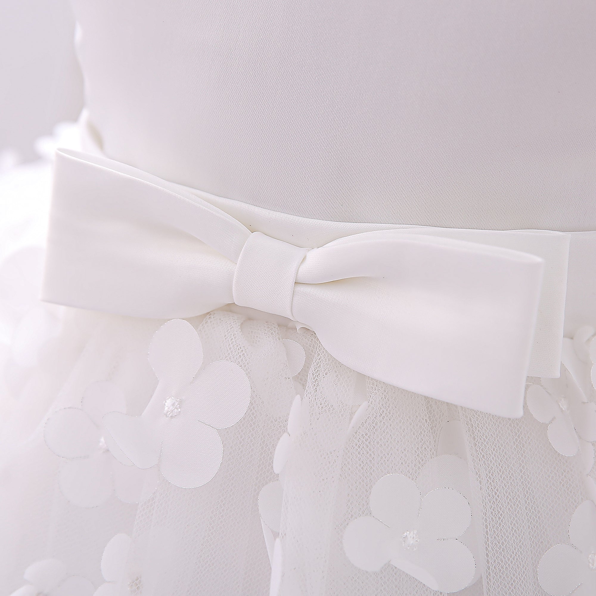 Girls White Floral Self Design Bow Gathered Applique Balloon Dress