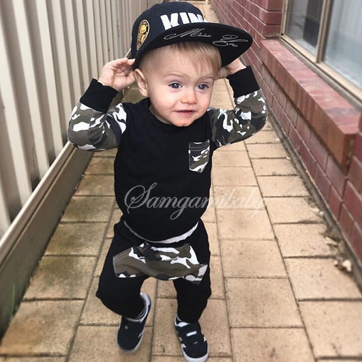 Boys Black Printed T-shirt With Pyjamas