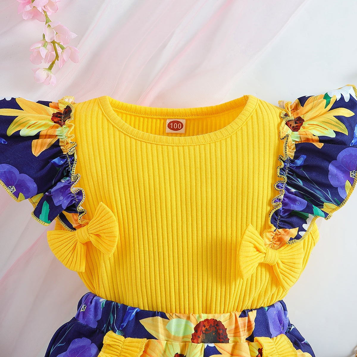 Girls Yellow Colourblocked Round Neck Top With Short