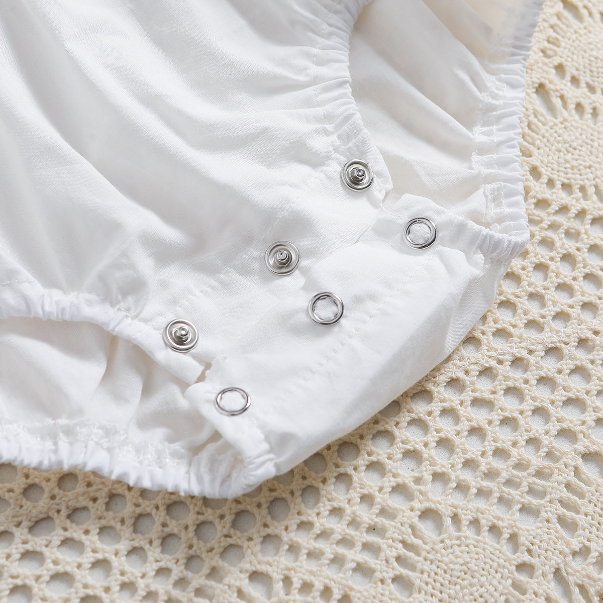 Infants Girls White Self Design Peter Pan Collar Schiffli Bodysuit