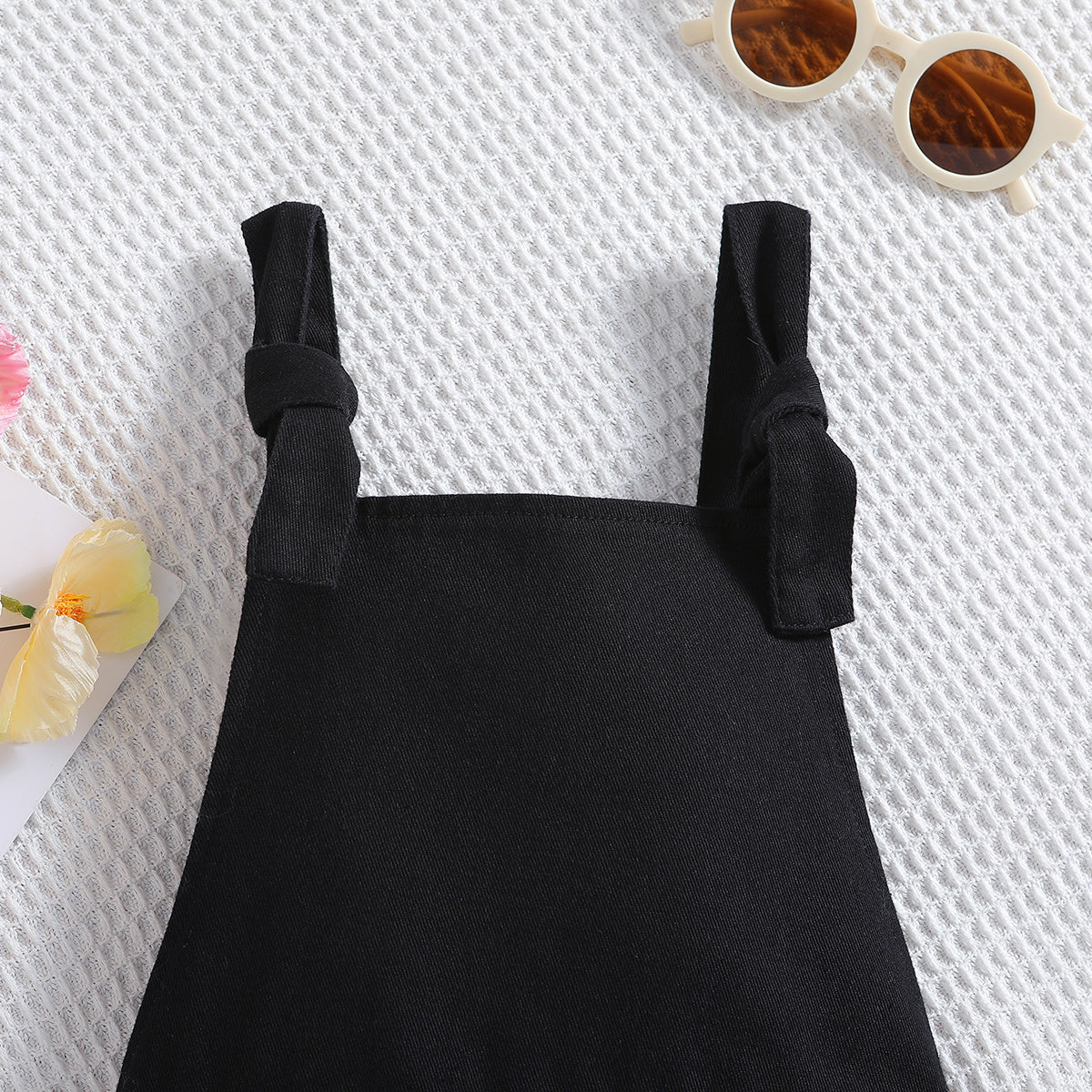 Girls Black Shoulder Straps Sleeveless Ruffled Capri Jumpsuit