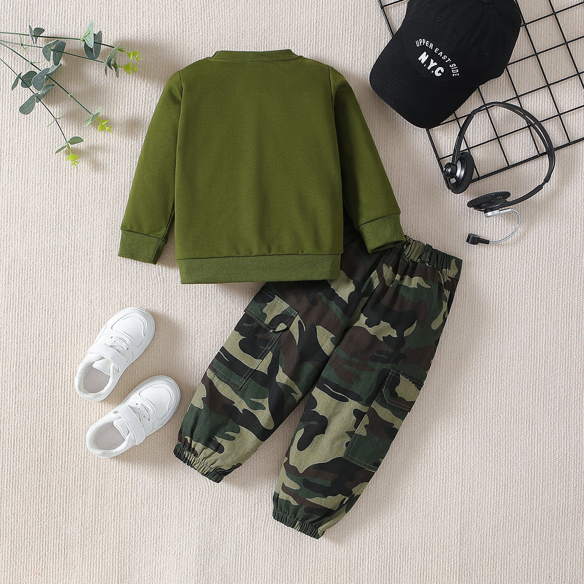 Boys Printed T-shirt with Trousers