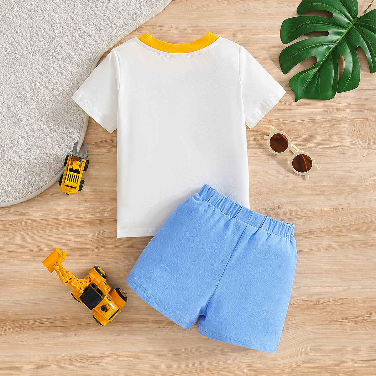 Boys Printed Round Neck T-shirt With Shorts