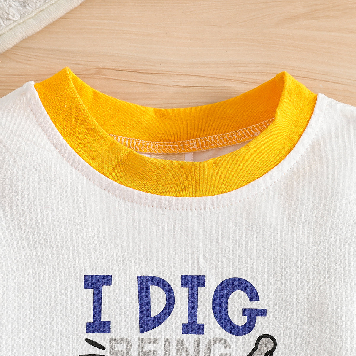 Boys Printed Round Neck T-shirt With Shorts