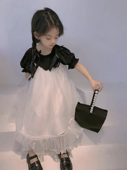 Girls Colourblocked Round Neck Gathered or Pleated Cotton A-Line Dress