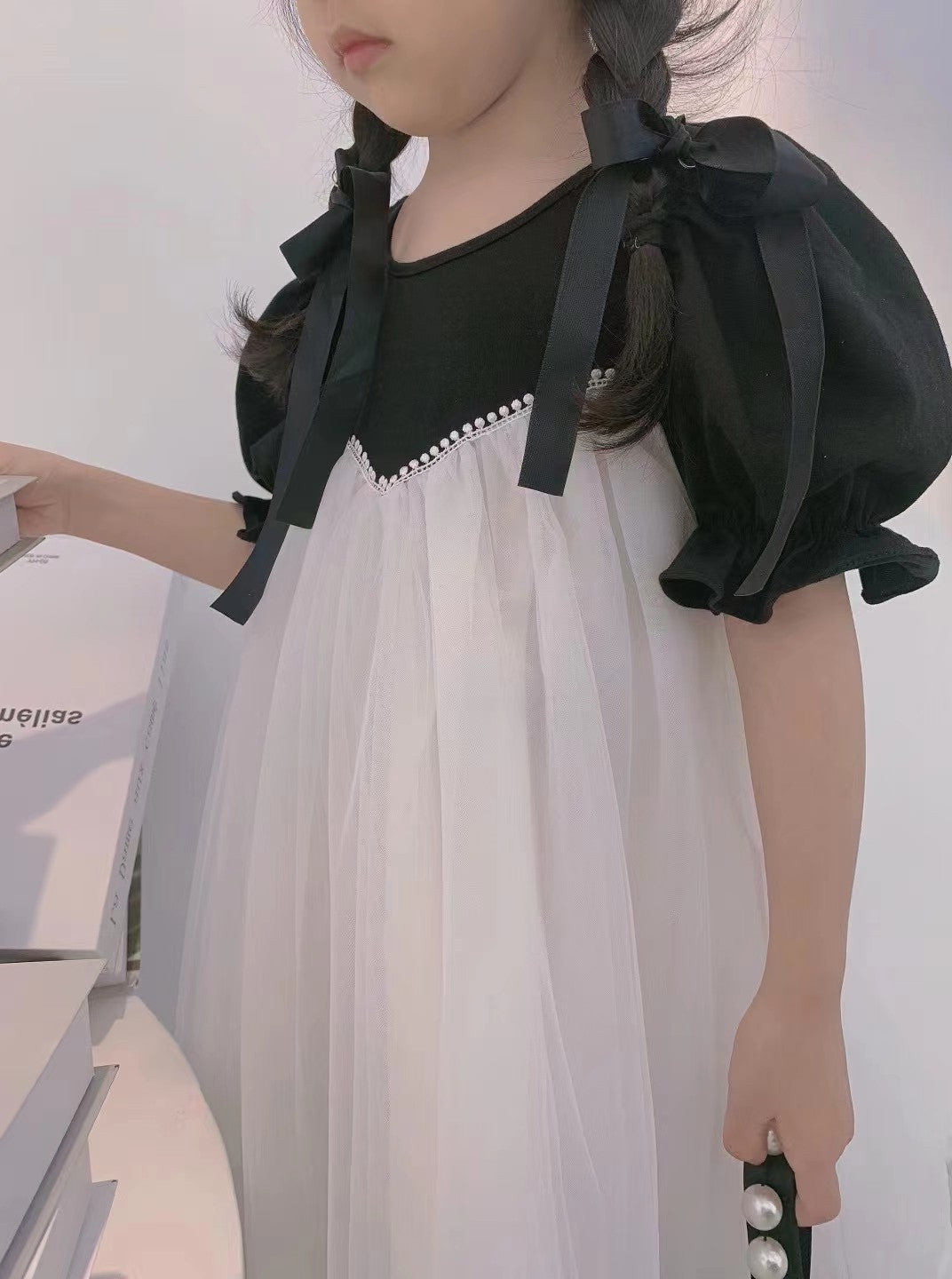 Girls Colourblocked Round Neck Gathered or Pleated Cotton A-Line Dress