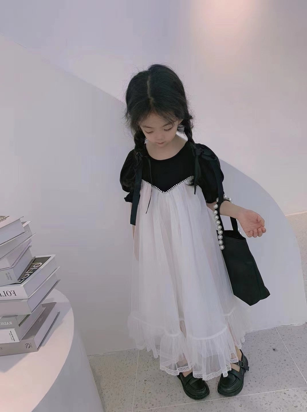 Girls Colourblocked Round Neck Gathered or Pleated Cotton A-Line Dress