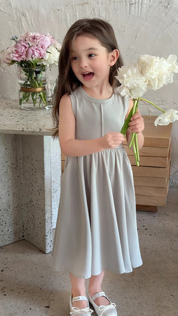 Girls Solid Round Neck Gathered or Pleated Cotton A-Line Dress