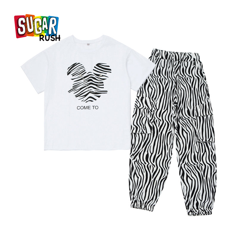 Girls White Abstract Printed Pure Cotton T-shirt With Pyjamas