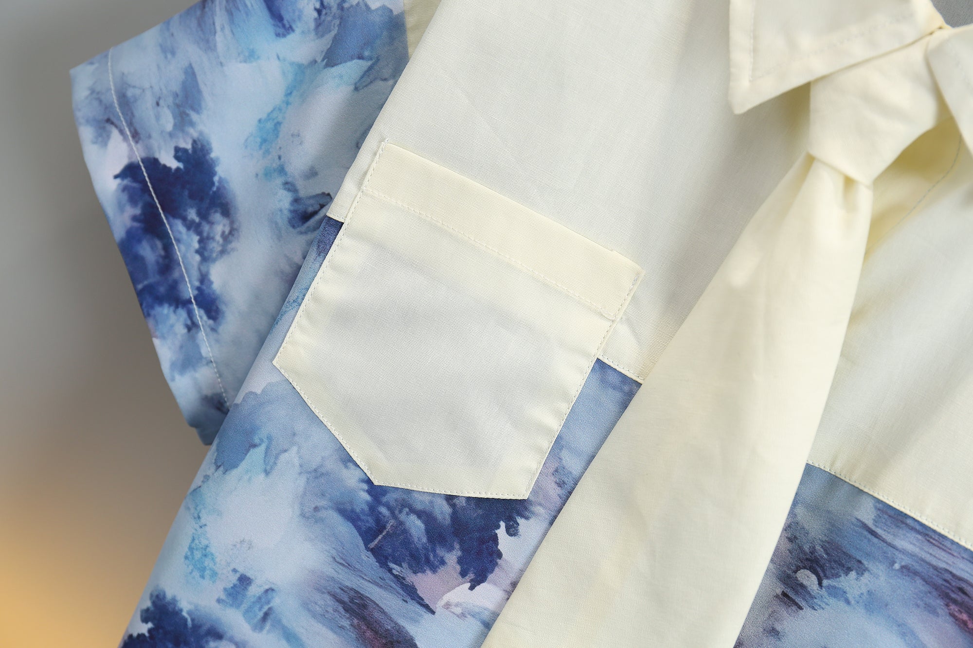 Boys Off White & Blue Printed Pure Cotton Shirt with Shorts