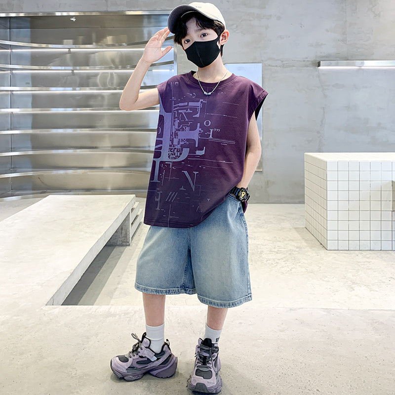 Boys Typography Printed T-shirt With Shorts