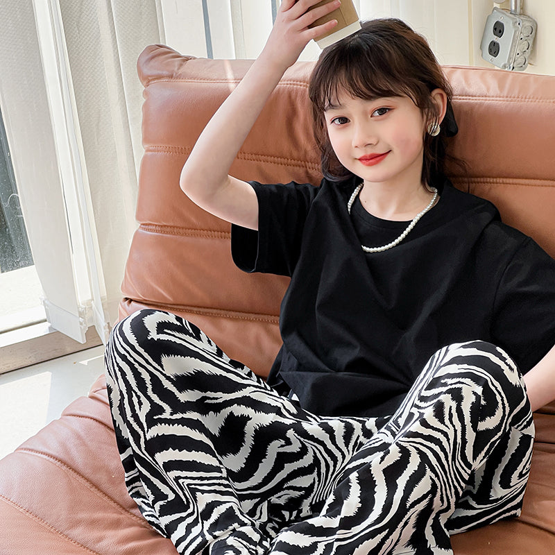 Girls Round Neck Pure Cotton T-shirt With Trousers