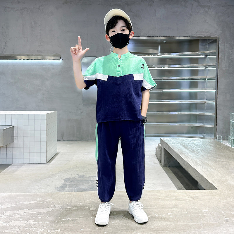 Boys Colourblocked T-shirt With Trousers