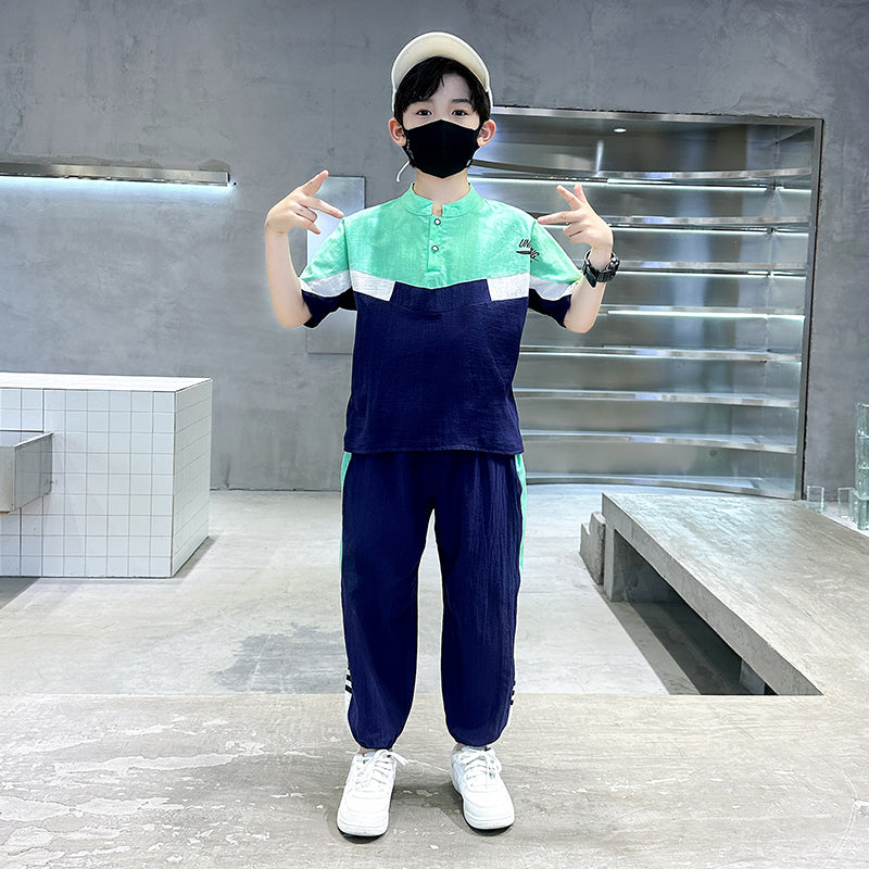 Boys Colourblocked T-shirt With Trousers