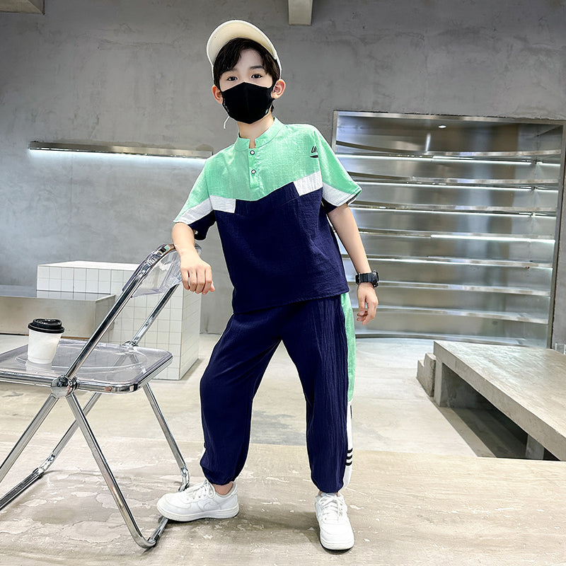 Boys Colourblocked T-shirt With Trousers