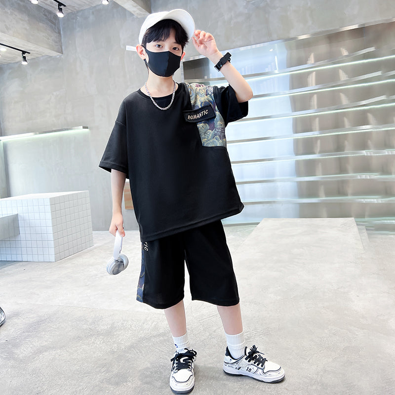 Boys Printed T-shirt With Shorts