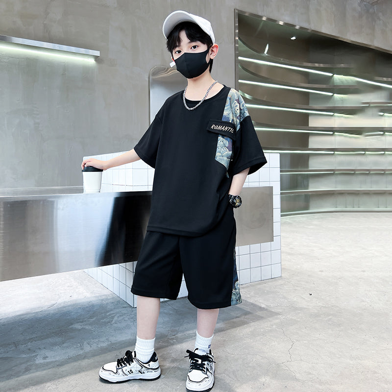 Boys Printed T-shirt With Shorts