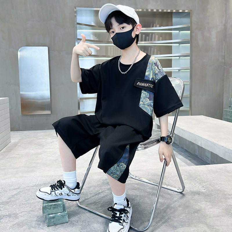Boys Printed T-shirt With Shorts