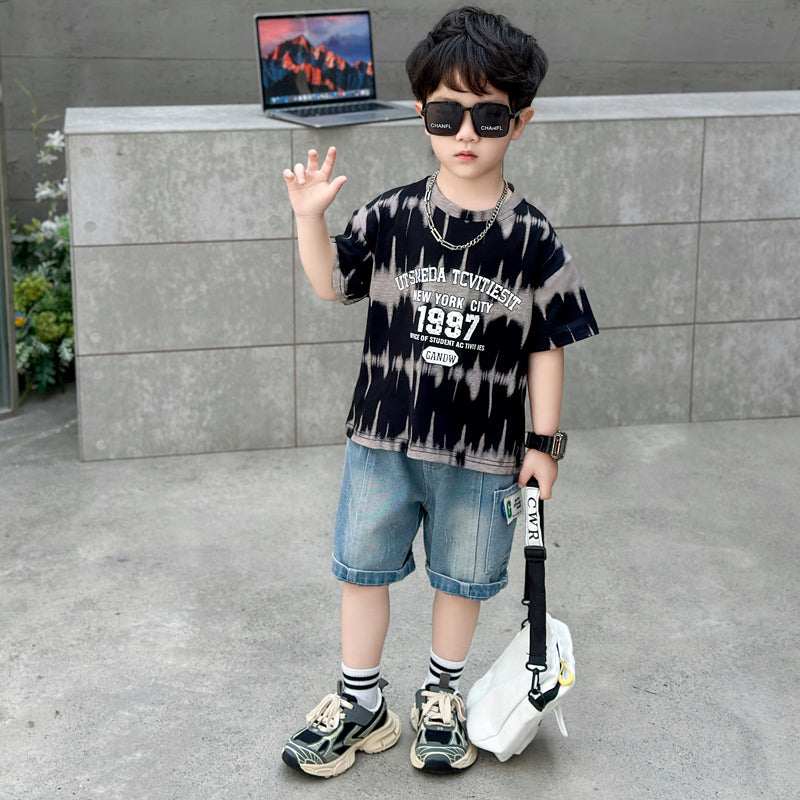 Boys Printed T-shirt with Shorts