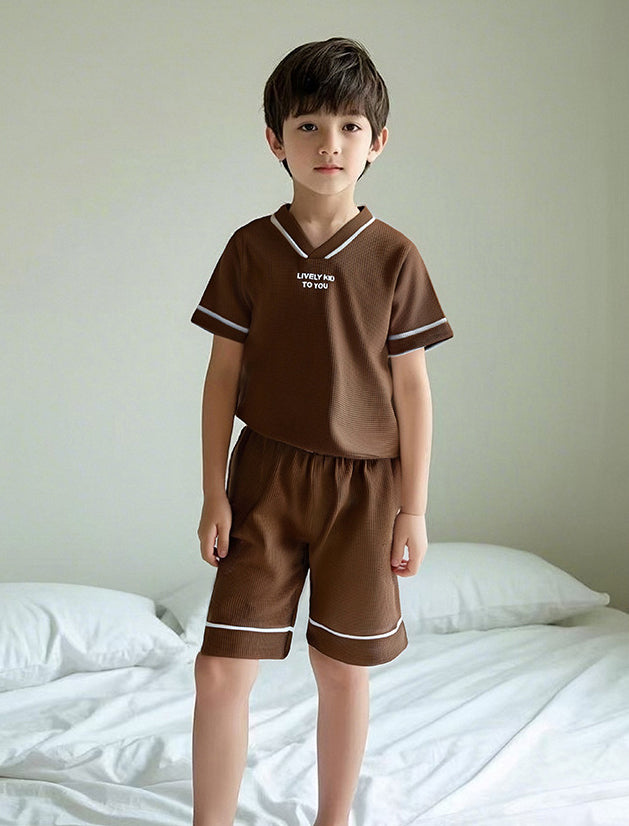 Boys Printed V-Neck Short Sleeves T-shirt With Shorts