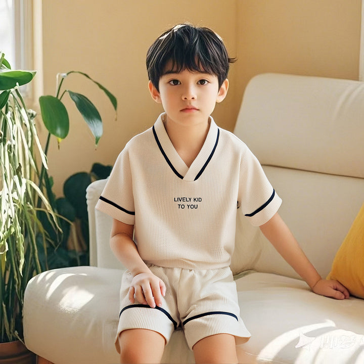 Boys Typography Printed V-Neck T-shirt With Shorts
